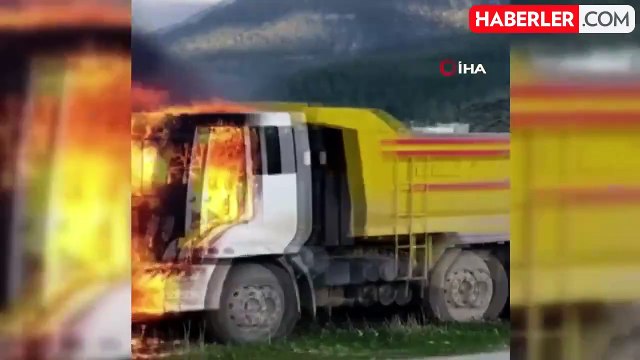Osmaniye'de seyir halindeki hafriyat kamyonu alev topuna döndü