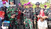 Bantuan Sosial TNI AL Bantu Penuhi Kebutuhan Masyarakat Di Hari Raya Natal dan Tahun Baru