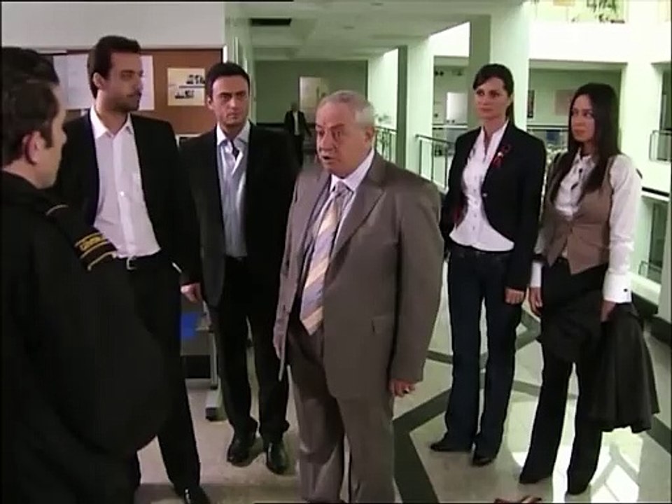 Gözü Dönmüş Güvenlik Görevlisi! - Doktorlar 81. Bölüm