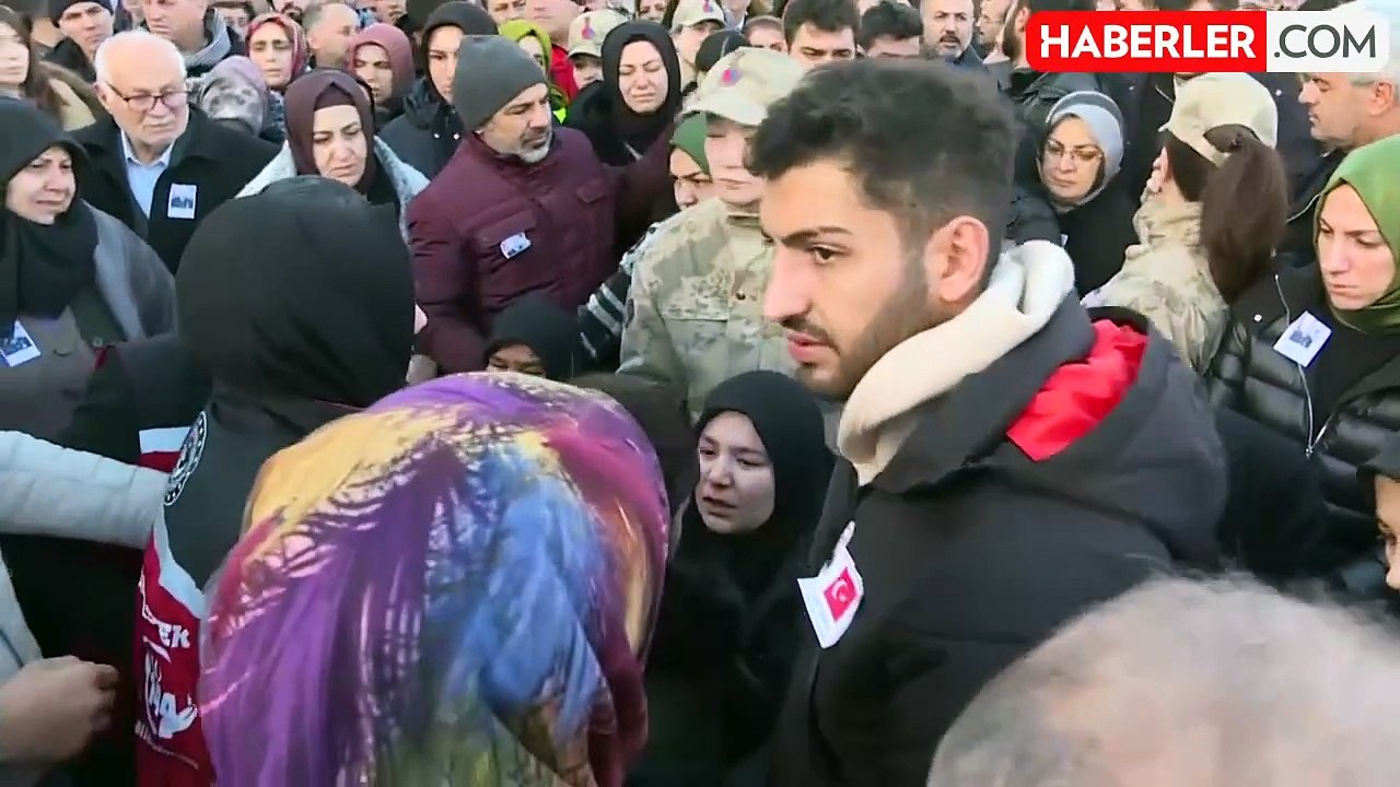 Kuzey Irak'ta şehit düşen Piyade Uzman Onbaşı İsmail Yazıcı son yolculuğuna uğurlandı
