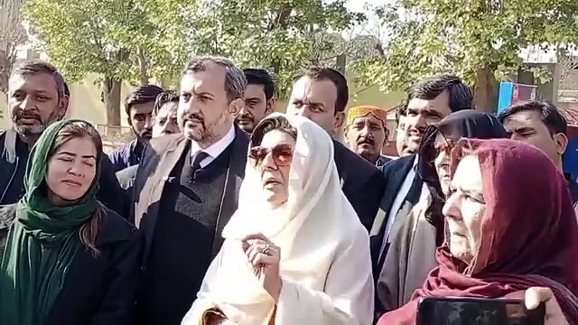 عمران خان أج اڈیالہ جیل میں کیوں رو پڑے | Imran Khan says... that the conspiracy that took place in Pakistan... was against the voters... Why did Imran Khan cry today in Aleema Khan Adiala Jail?... Sister Aleema Khan told... Fierce fight between Aleema Kh