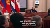 تبریک پوتین به وزیر ایرانی در مجمع اقتصادی اوراسیا در بحبوحه دلخوری شدید تهران بر سر جزایر سه‌گانه