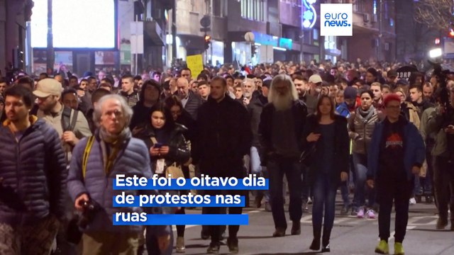 Polícia sérvia detém 38 pessoas após protestos contra resultados eleitorais