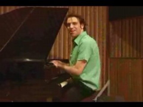 Gonzales - What do you love about piano