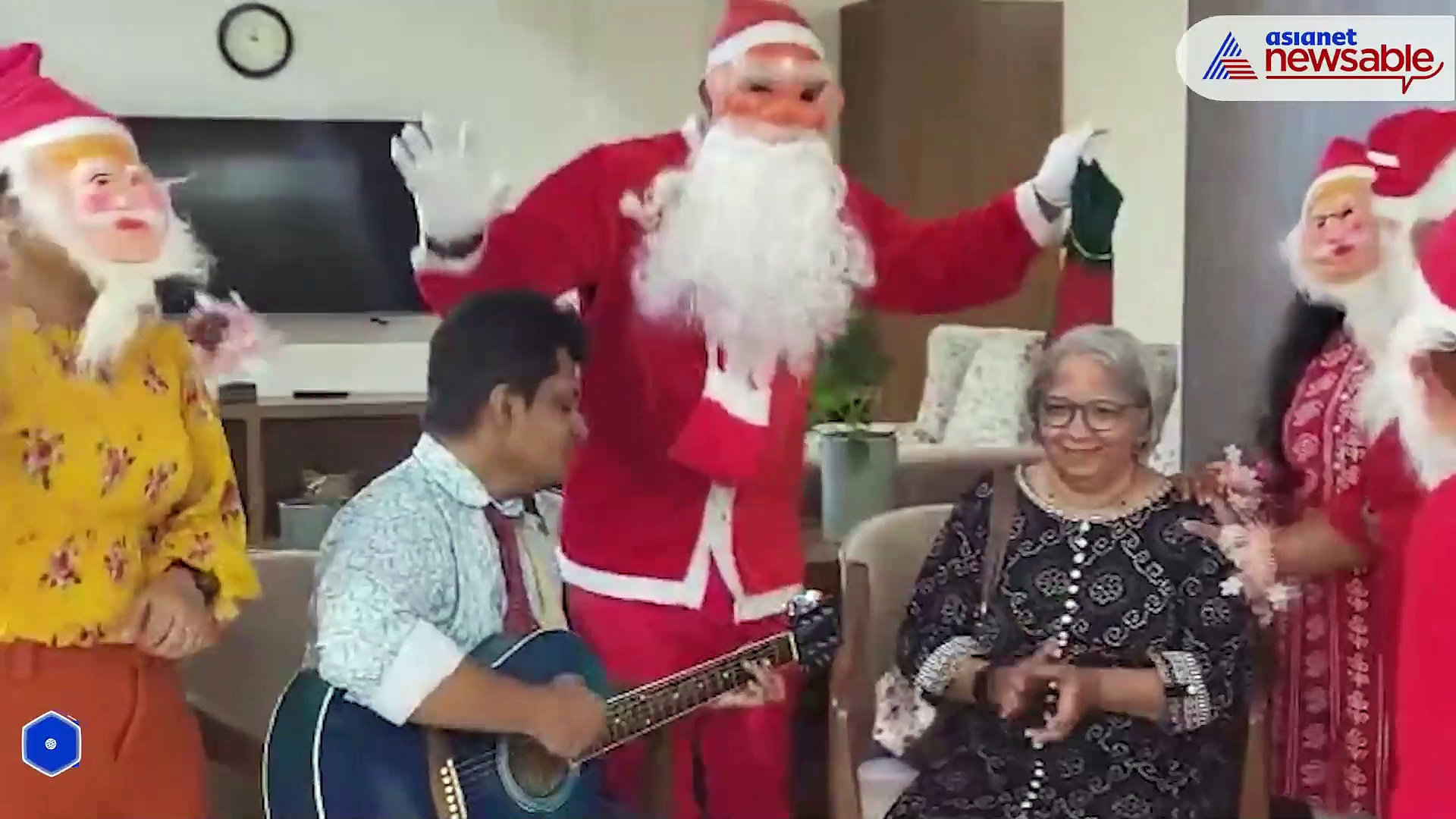 When Santa Claus visited the elderly in Bengaluru, Salem and Mysuru (WATCH)