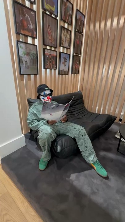 CONCOURS Salut la famille, Noël c’est fini  du coup avec @pumafrance , on s’improvise père Noël en vous offrant 3 paires de puma Palermo  les détails du concours se trouve sur Instagram pour les plus curieux : wiizmane