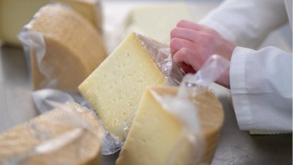 Télécharger la video: List of cheese products that have been urgently recalled over fears of E.coli contamination