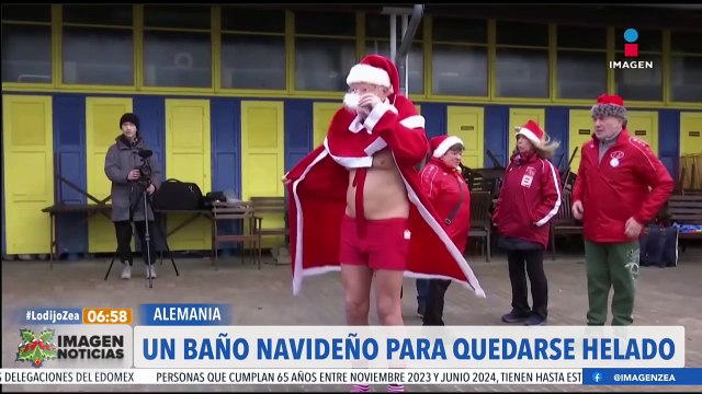 Celebran la Navidad con un baño en las aguas frías del lago Oranke