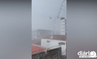 Tempestade de vento em Itaporanga derruba placas, outdoors, fachadas de lojas e gera vários transtornos