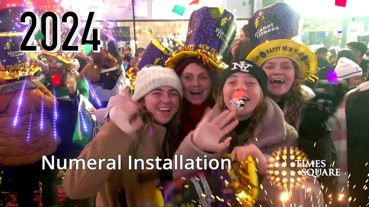 The Numeral "4" Arrives in Times Square Ready For 2024!