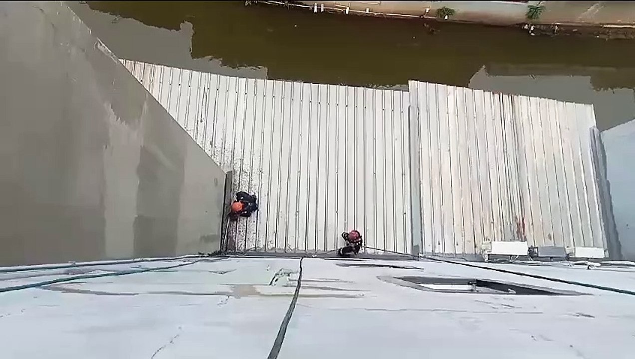 CARA MENGATASI GENTENG YANG BOCOR | JIKA ANDA SEDANG MENCARI CAT ANTI BOCOR, CAT WATERPROOF, CAT PELAPIS ANTI BOCOR, PELAPIS ANTI BOCOR, ASPAL CAIR, ASPAL CAIR CAT ANTI BOCOR, JASA WATERPROOING | SEGERA HUBUNGI KONTAK KAMI WA 0821 3435 8787