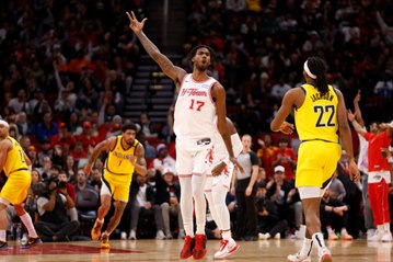 Dunk of the Night by Tari Eason | December 26, 2023 🏀