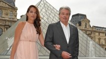 Alain Delon : sa fille Anouchka publie une inquiétante photo en direct de l’hôpital