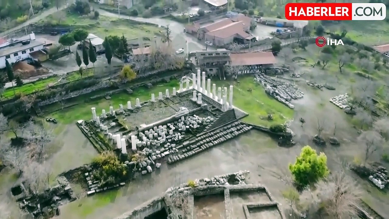 Apollon Smintheus Tapınağı'nda 2 bin yıllık mezar bulundu