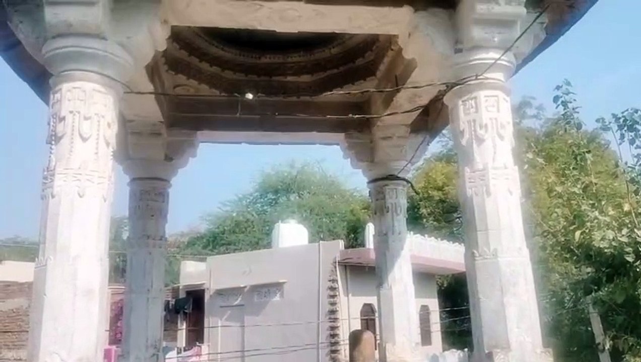रैणी: प्राचीन चतुर्भुज मंदिर, वक्त के साथ खंडहर में तब्दील होता हुआ…देखें वीडियो