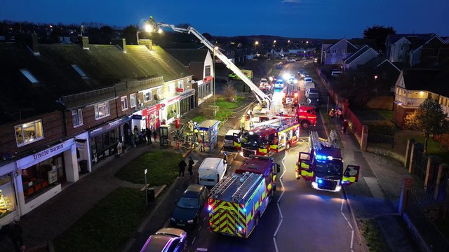 Watch as fire crews tackle blaze at Chinese restaurant in Shoreham