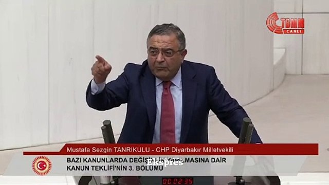 ‘Mesele tabelayı indirmek değil hangi zihniyetin oraya astığıdır’