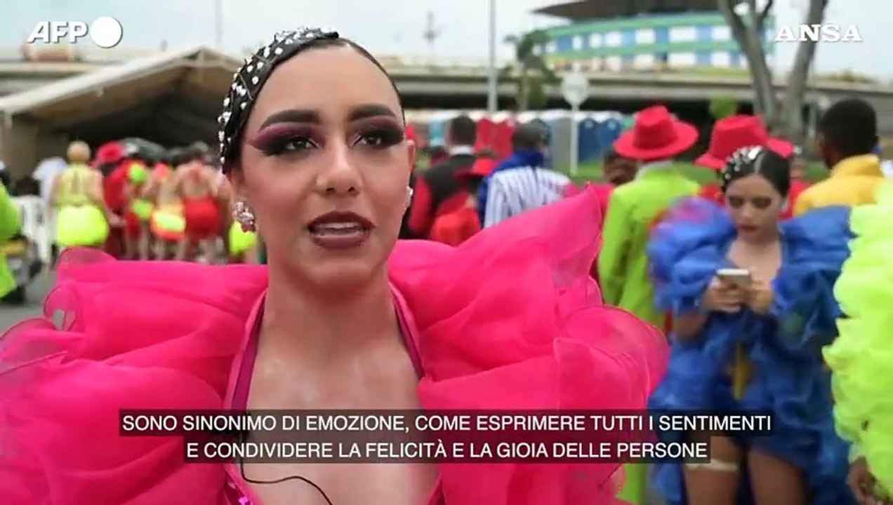 Colombia, alla Feria di Cali ballerini sfilano al Salsodromo