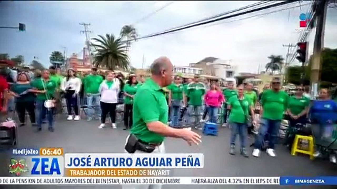 Trabajadores del Gobierno de Nayarit se manifiestan para exigir el pago de su aguinaldo