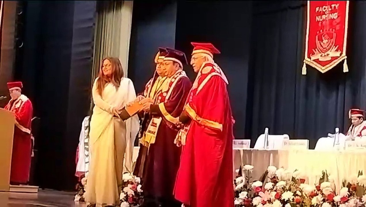 महात्मा गांधी मेडिकल यूनिवर्सिटी का छठा दीक्षांत समारोह, डिग्रियां पाकर खुश हुए स्टूडेंट्स