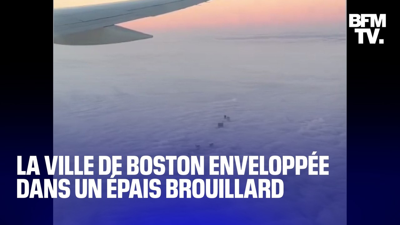 La ville de Boston enveloppée dans un épais brouillard