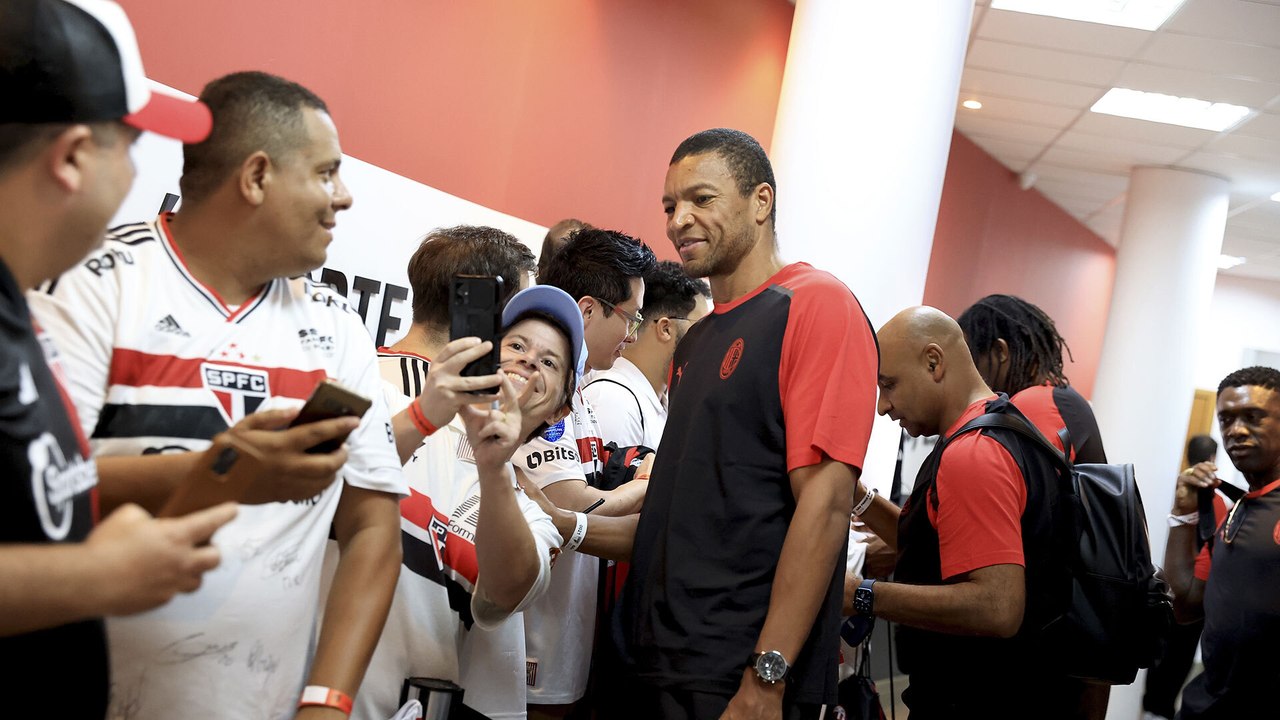 São Paulo Legends v AC Milan Glorie: Best of Giants Reunion