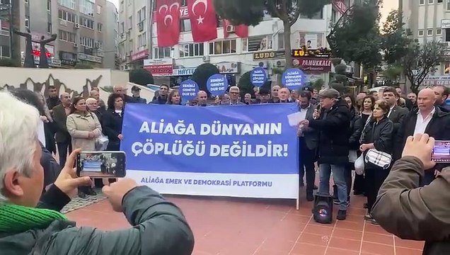 İzmir'de asbestli gemi protestosu: Aliağa dünyanın çöplüğü değil