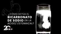 ¿Cómo actúa el bicarbonato de sodio en la acidez estomacal?