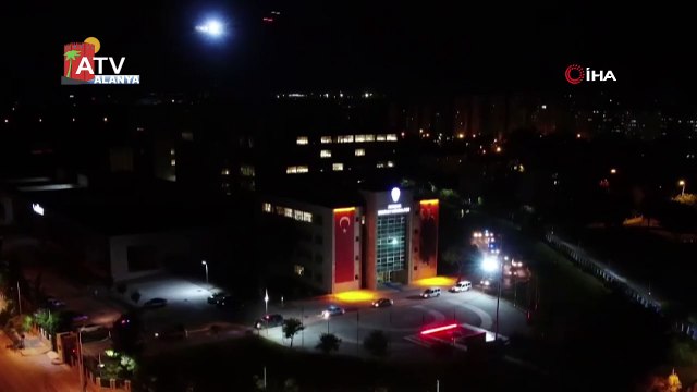 Antalya'da çeşitli suçlardan haklarında yakalama kararı bulunan 400 şüpheli yakalandı.