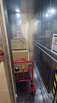 EXPLICATION UTILISATION MONTE-CHARGE