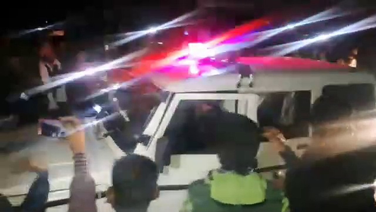 अवैध गैस रिफलिंग दुकान में भीषण आग, एक के बाद एक फुटे सिलेंडरों से मकान छत तक फट गईं