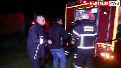 Küle dönen evde, ölen 3 çocuğunun hatıralarını gözyaşlarıyla aradılar