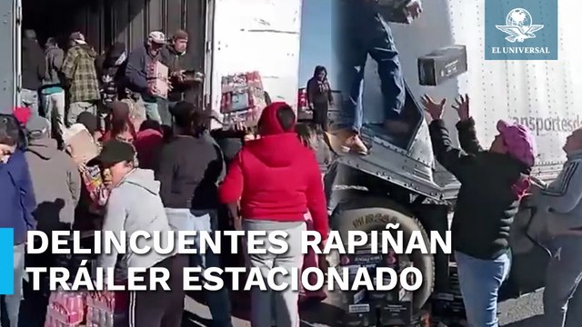 Saquean delincuentes tráiler que estaba estacionado en acotamiento, autoridades nunca llegaron