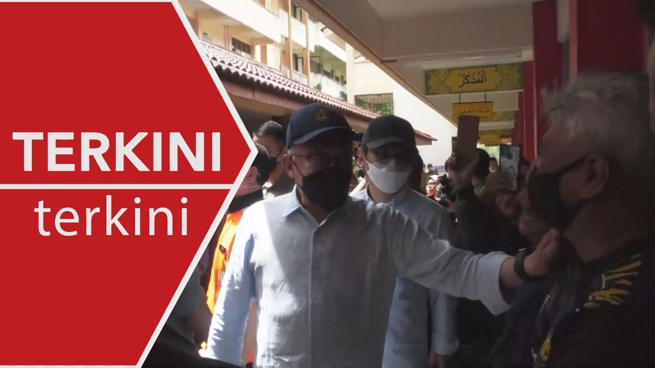 [TERKINI] Lawatan banjir Perdana Menteri di Kelantan