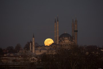 Dolunayda Selimiye Camii mest etti