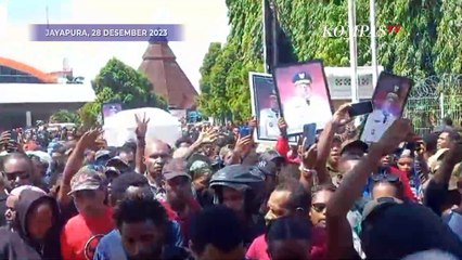 Скачать видео: Kata Kapolri Listyo Sigit Terkait Massa Pengantar Jenazah Lukas Enembe Sempat Ricuh