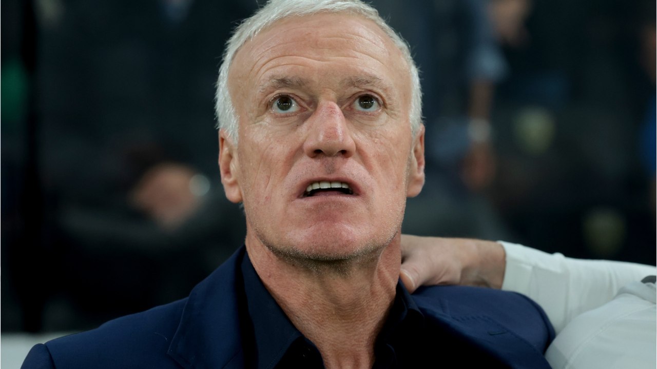 VOICI - Didier Deschamps : au "repos forcé" depuis son opération , le sélectionneur doit impérativement "se ménager"