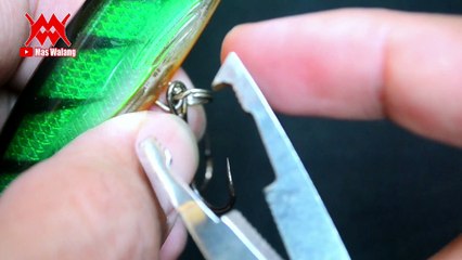 Don't carelessly remove the hook from the lure, use this tool to be safe!