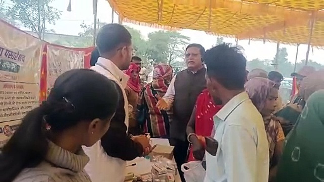 तीन माह से दो दंत रोग विशेषज्ञ, फिर भी नहीं लगी डेंटल चेयर, तीन डॉक्टर नदारद