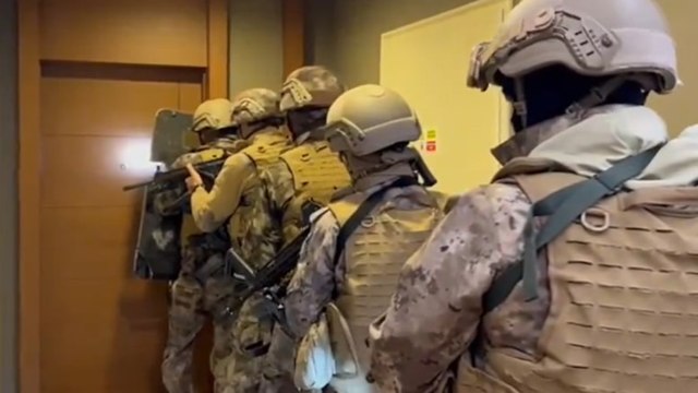 Kırmızı bültenle aranan 56 kişi yakalandı