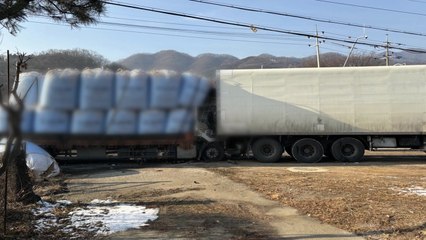 포천에서 화물차끼리 추돌...1명 숨져 / YTN