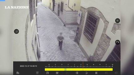 Firenze, brutale aggressione in centro ad un anziano