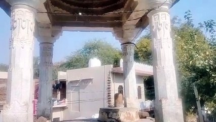 चतुर्भुज मंदिर हो रहा खंडहर, जिंदों की बावड़ी पर भी कर लिया अब अतिक्रमण, देखे वीडियो