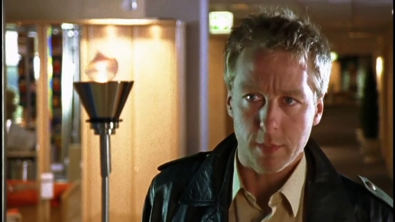 Die Rosenheim-Cops (48) Staffel 4 Folge 14 - Bettgeflüster