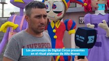 Los personajes de Digital Circus presentes en el ritual platense de Año Nuevo