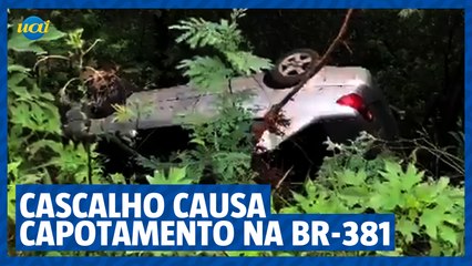 Carro capota em pista com cascalho perto de Ipatinga, na BR 381