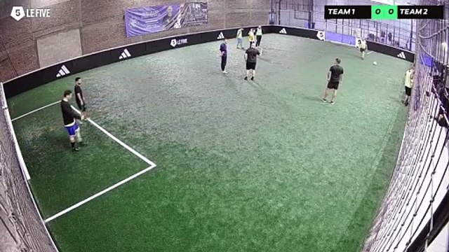 Joël 28/12 à 19:43 - Football Terrain 5 (LeFive Rouen)