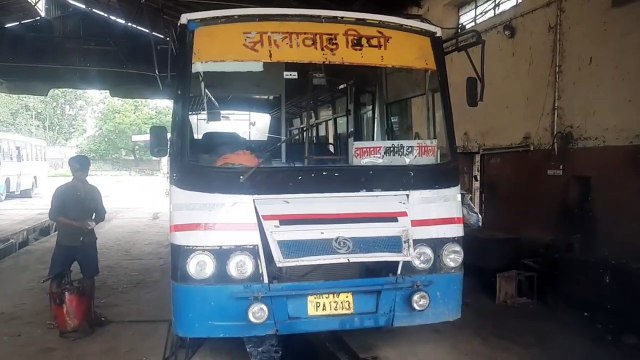 Roadways running on the basis of contract