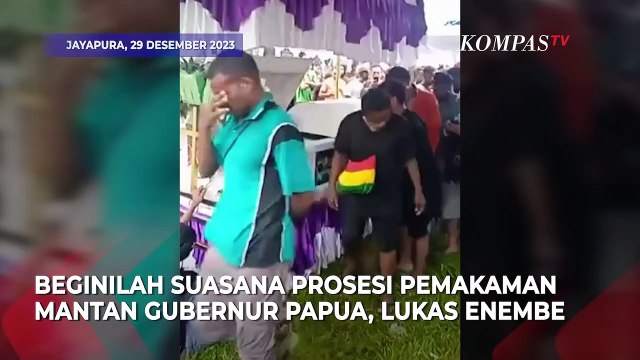 Detik-Detik Prosesi Pemakaman Lukas Enembe di Jayapura, Diiringi Isak Tangis Warga
