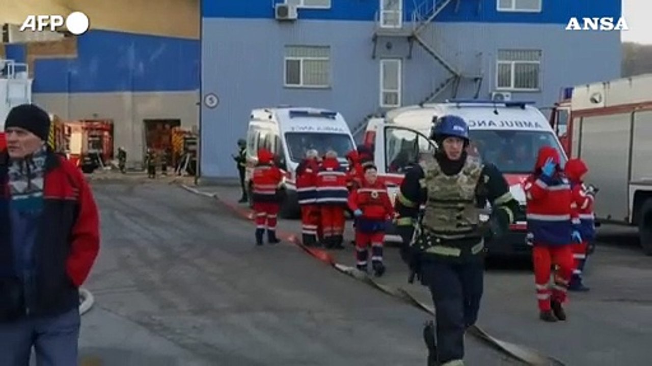Raid russi sull'Ucraina, incendi ed esplosioni a Kiev: allerta aerea in tutto il Paese
